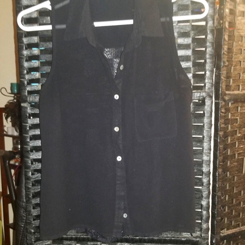 Cute wet seal  sheer sleeveless blouse